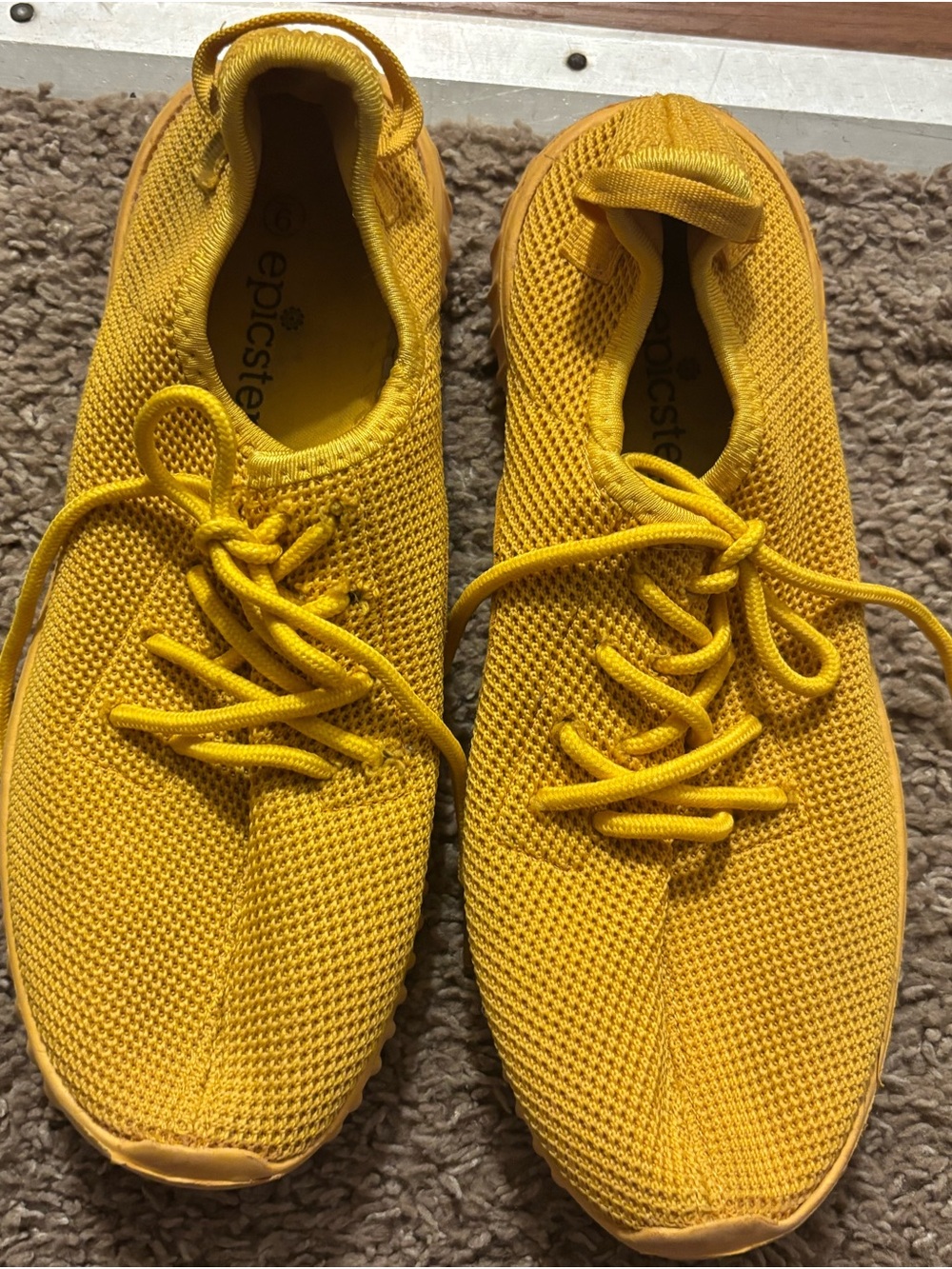 Epic Step Woman’s Size 9 Yellow Mesh Athletic Shoes Like New Condition